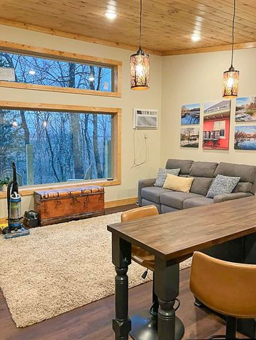 337 Hillcrest Road, Mammoth Spring, AR 72554