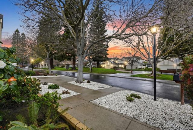 621 Charmain Circle, Mountain View, CA 94041