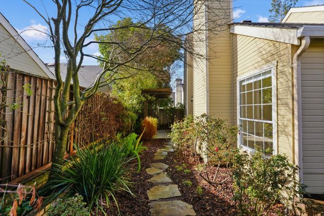 621 Charmain Circle, Mountain View, CA 94041