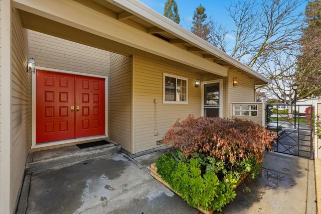 621 Charmain Circle, Mountain View, CA 94041