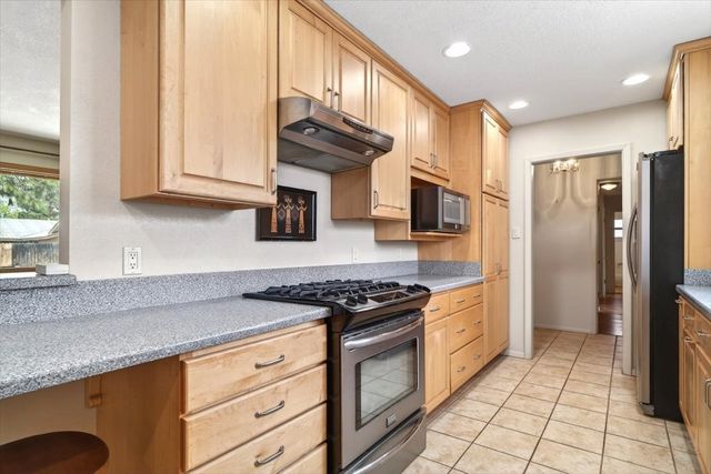 102 Fort Union, White Rock, NM 87547