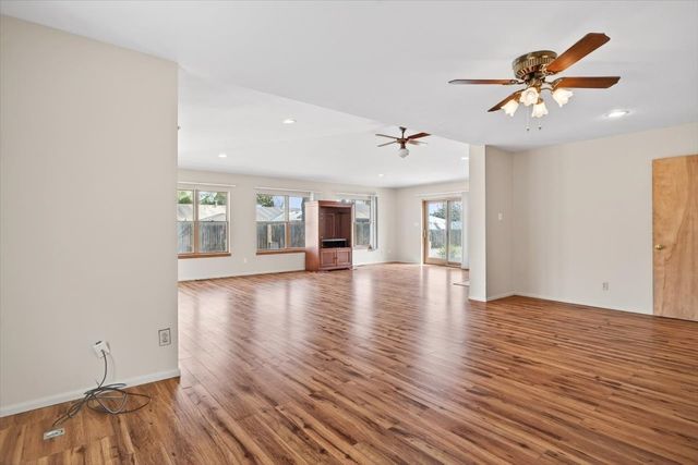 102 Fort Union, White Rock, NM 87547