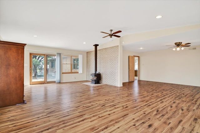 102 Fort Union, White Rock, NM 87547