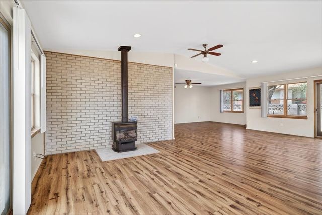 102 Fort Union, White Rock, NM 87547