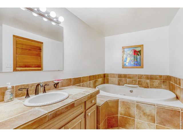 1164 Peakview Cir, Boulder, CO 80302