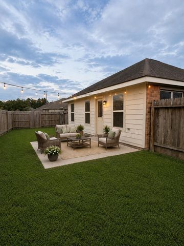 1707 Hickory Burl Lane, Conroe, TX 77301