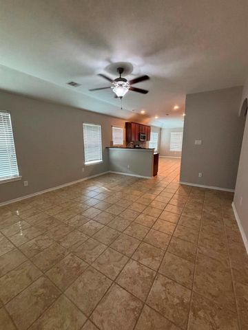 1707 Hickory Burl Lane, Conroe, TX 77301
