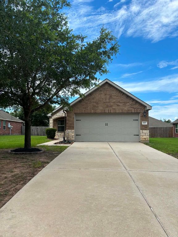 1707 Hickory Burl Lane, Conroe, TX 77301