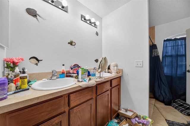 619 PINKNEY STREET, Eustis, FL 32726