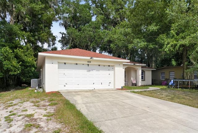 619 PINKNEY STREET, Eustis, FL 32726