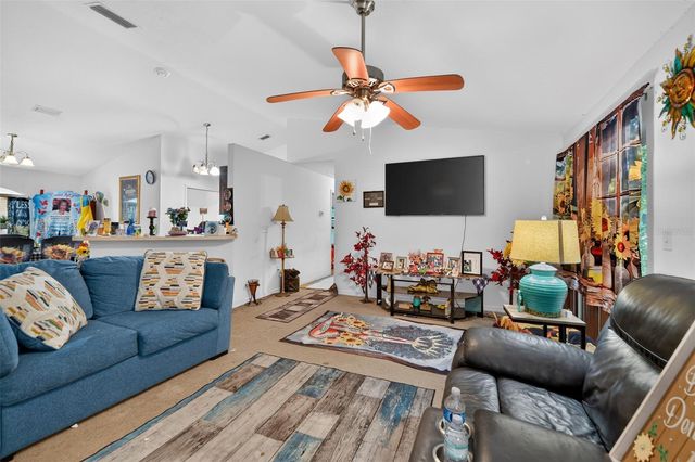 619 PINKNEY STREET, Eustis, FL 32726