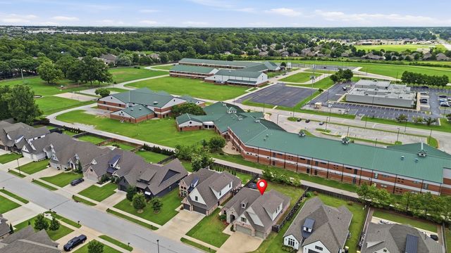 12045 S 68th East Avenue, Bixby, OK 74008