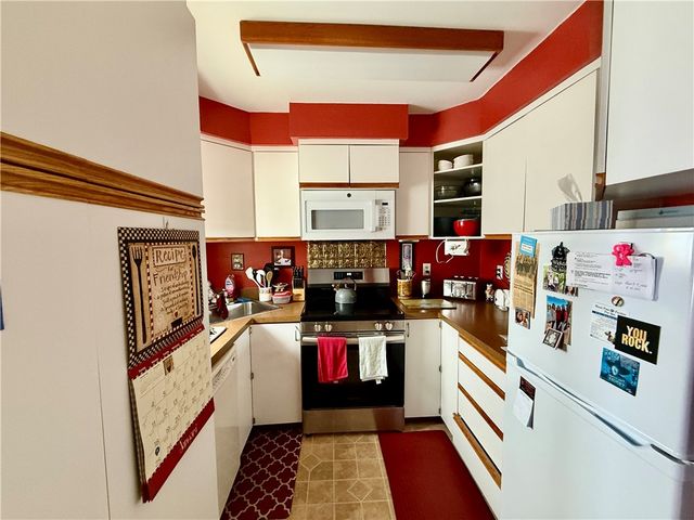 107 Holiday Harbour, Canandaigua City, NY 14424