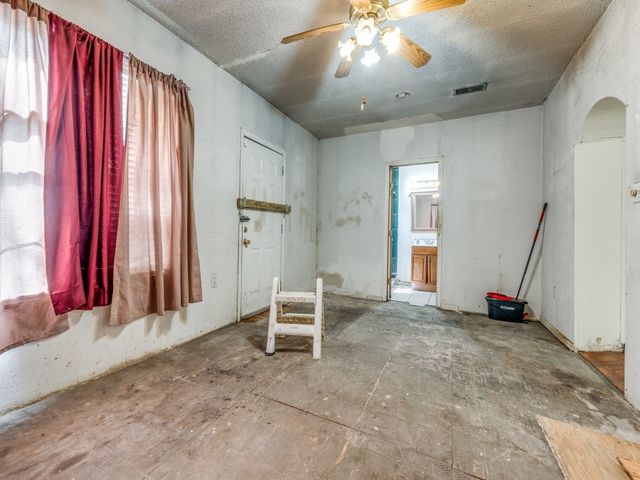 4942 Terry Street, Dallas, TX 75223