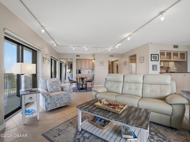 5207 S Atlantic Ave Apt 426, New Smyrna Beach, FL 32169