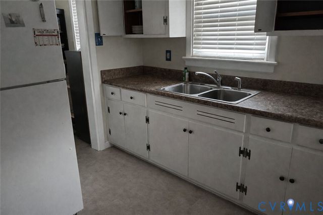 8517 Mark Lawn Dr, Richmond, VA 23229