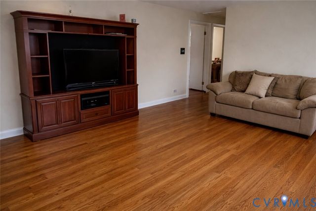 8517 Mark Lawn Dr, Richmond, VA 23229