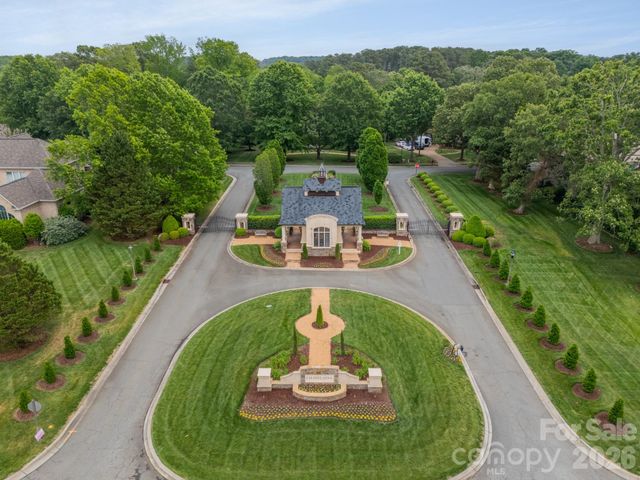 602 Beauhaven Lane, Waxhaw, NC 28173