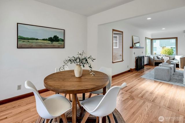 8004 22nd Avenue NW, Seattle, WA 98117