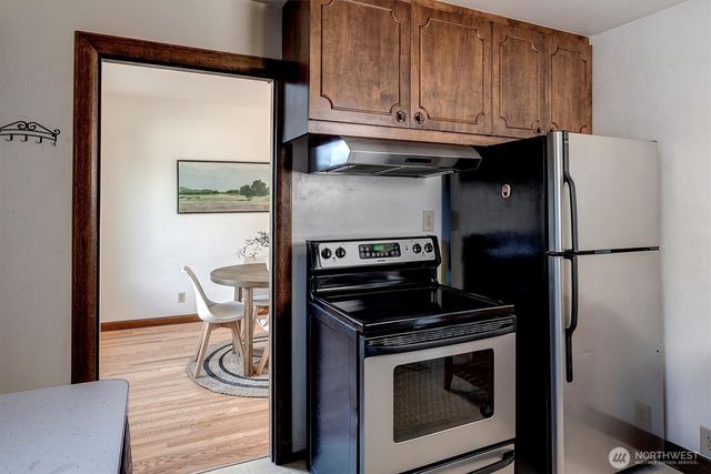 8004 22nd Avenue NW, Seattle, WA 98117