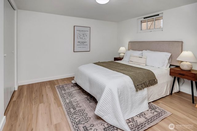 8004 22nd Avenue NW, Seattle, WA 98117