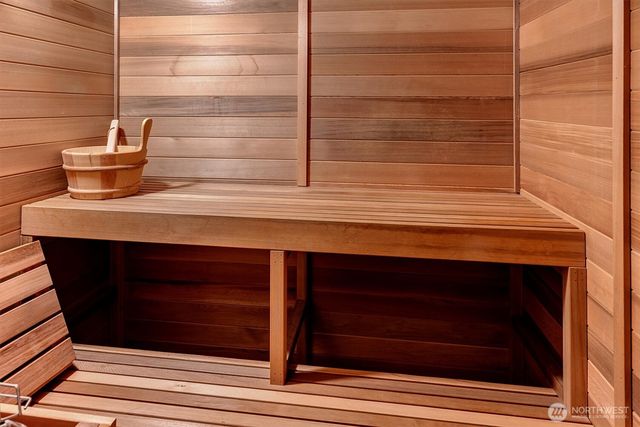 8004 22nd Avenue NW, Seattle, WA 98117