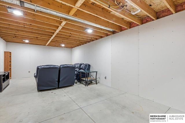 7901 S 24th Street, Bellevue, NE 68147