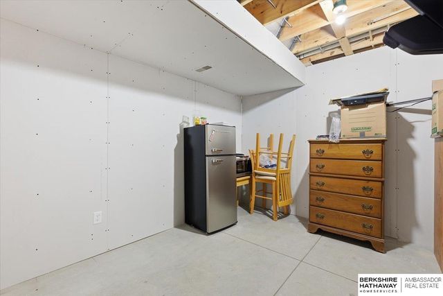 7901 S 24th Street, Bellevue, NE 68147