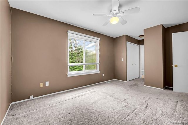 13900 Camelot Drive 84, Sterling Heights, MI 48312