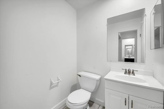 13900 Camelot Drive 84, Sterling Heights, MI 48312
