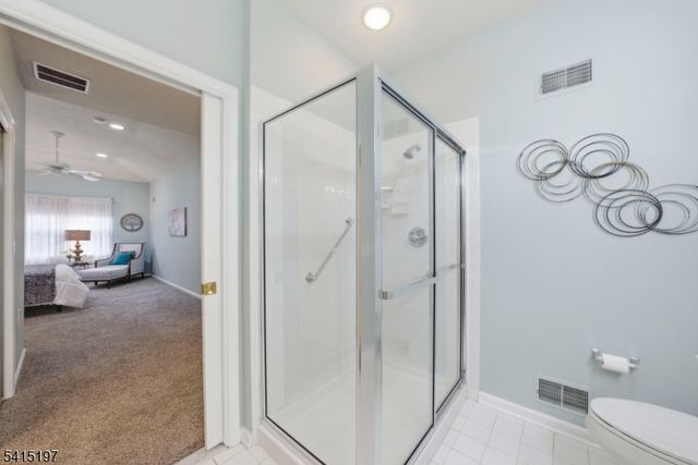 27 Chandler Ct, Monroe Twp., NJ 08831