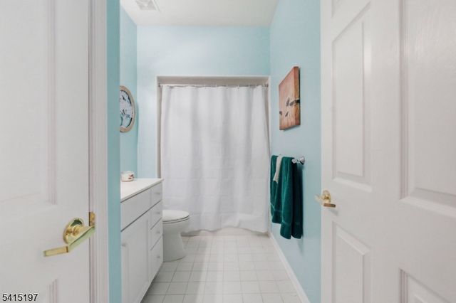 27 Chandler Ct, Monroe Twp., NJ 08831