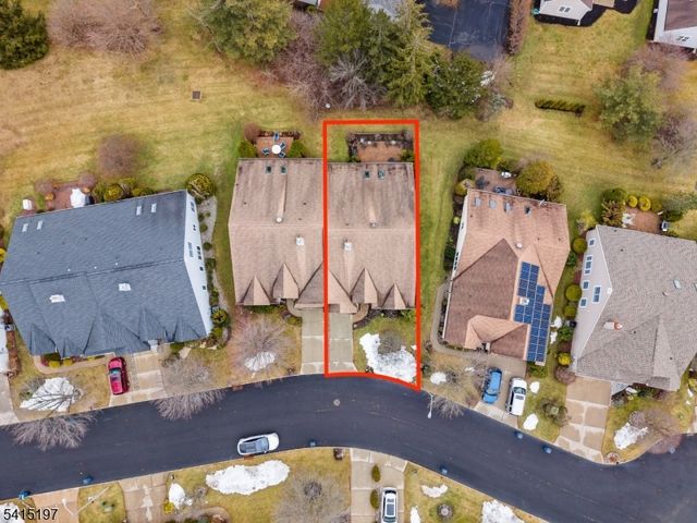 27 Chandler Ct, Monroe Twp., NJ 08831