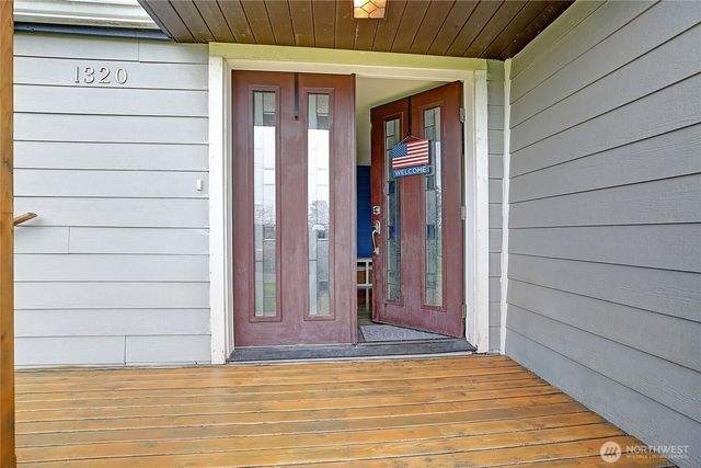 1320 Swantown Road, Oak Harbor, WA 98277
