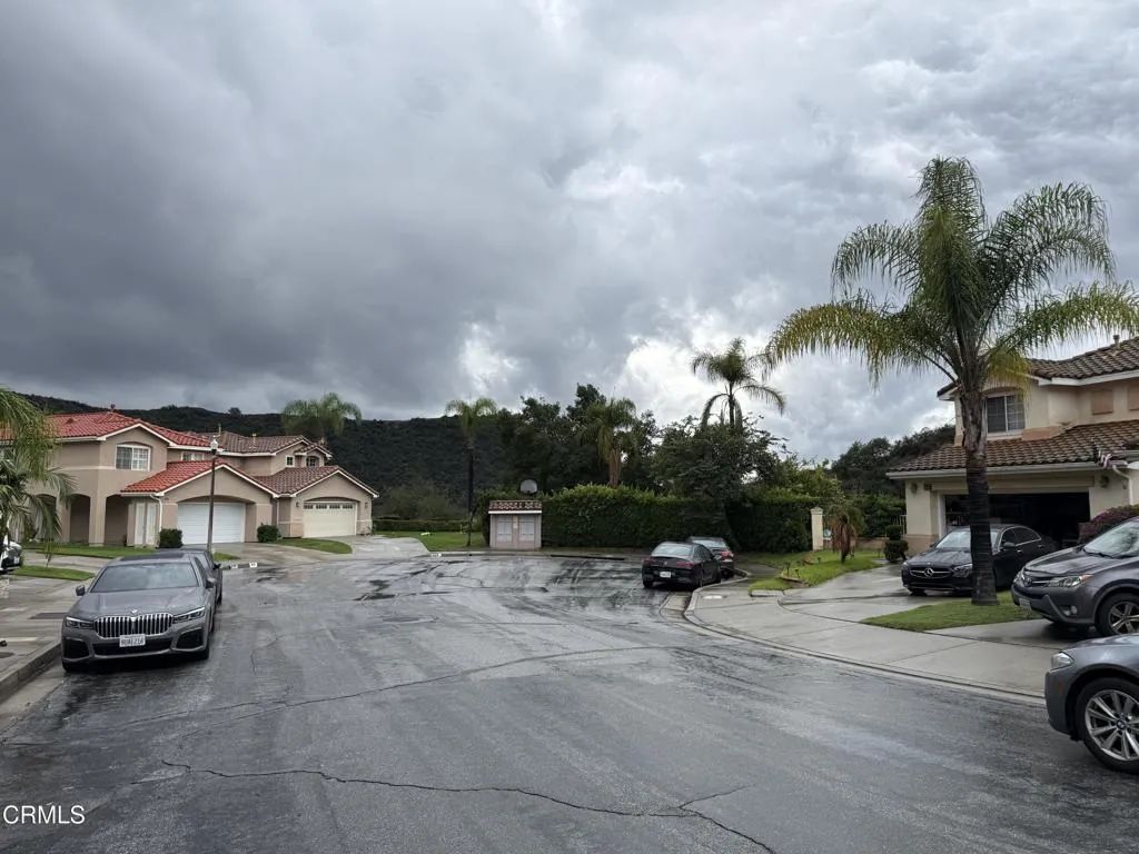 833 Calle La Primavera, Glendale, CA 91208