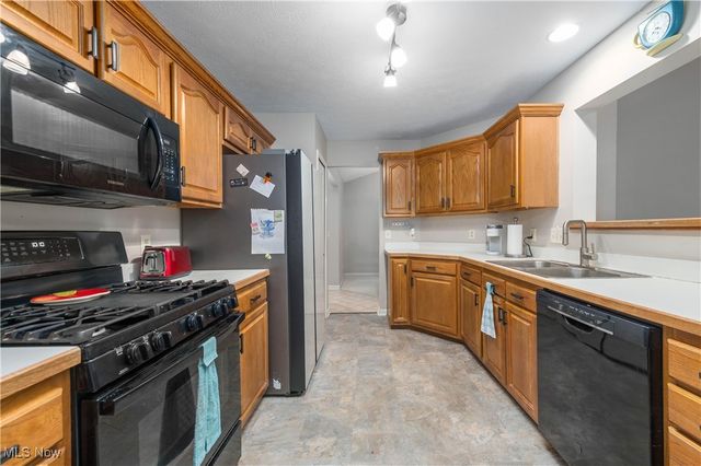 31023 Lily Lane, North Olmsted, OH 44070