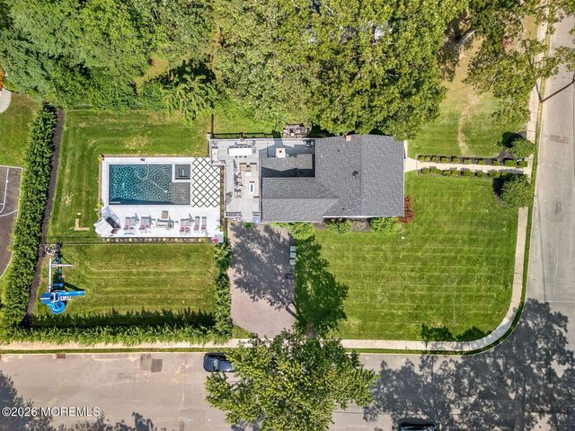 8 Heath Street, Eatontown, NJ 07724