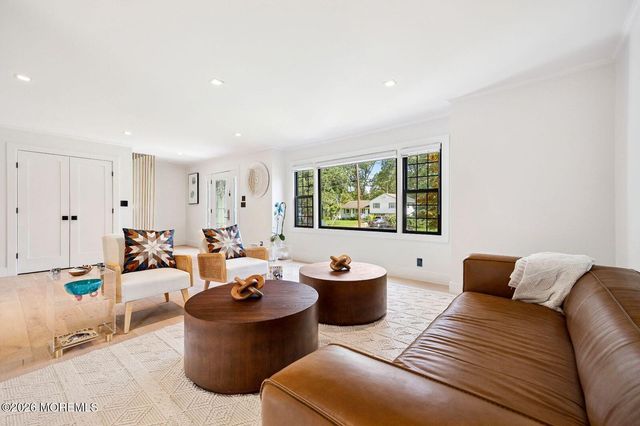 8 Heath Street, Eatontown, NJ 07724