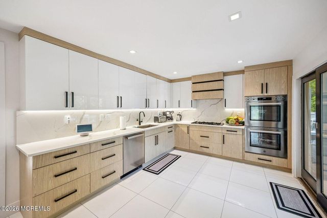 8 Heath Street, Eatontown, NJ 07724