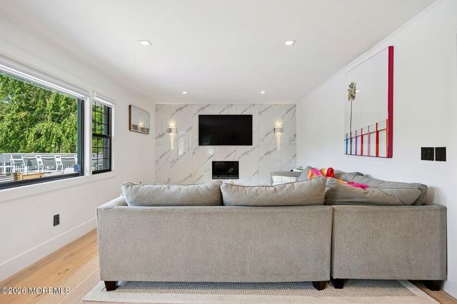 8 Heath Street, Eatontown, NJ 07724