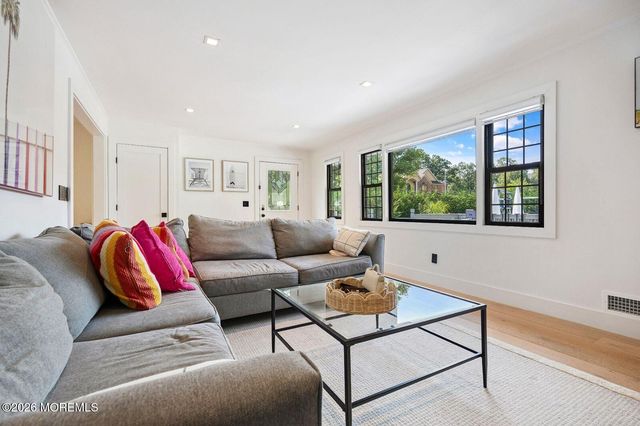 8 Heath Street, Eatontown, NJ 07724