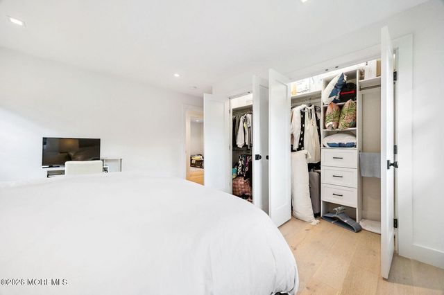 8 Heath Street, Eatontown, NJ 07724