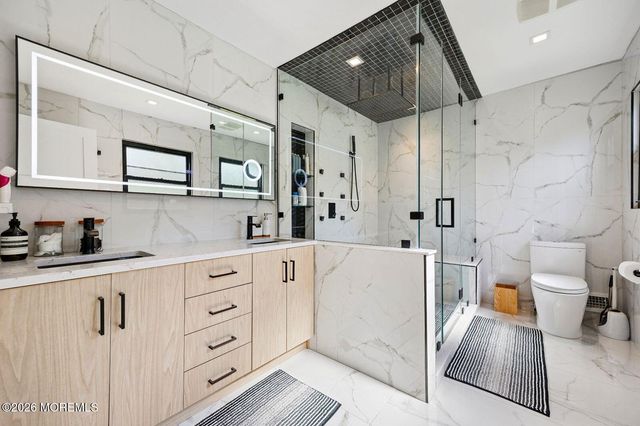 8 Heath Street, Eatontown, NJ 07724