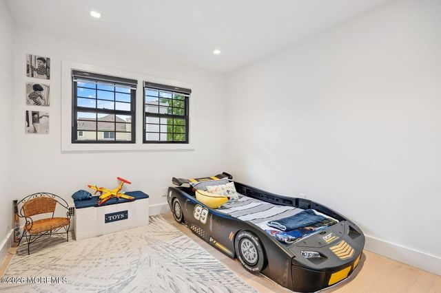 8 Heath Street, Eatontown, NJ 07724