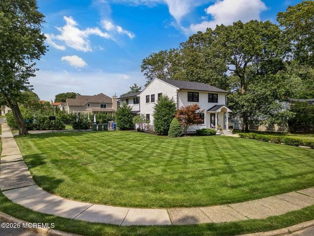 8 Heath Street, Eatontown, NJ 07724