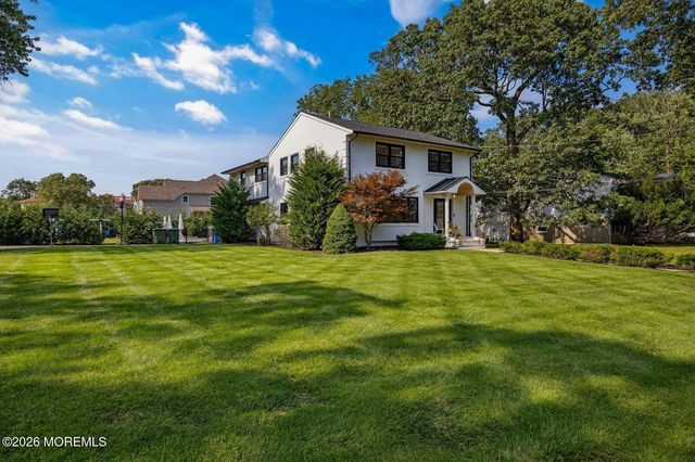 8 Heath Street, Eatontown, NJ 07724