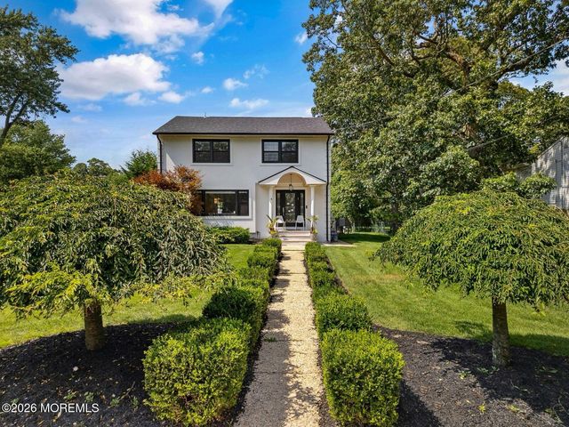 8 Heath Street, Eatontown, NJ 07724