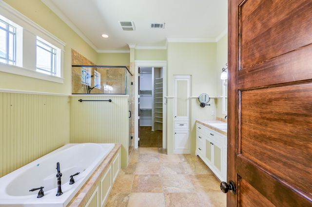 1034 Saint Thomas Court, Rockwall, TX 75087