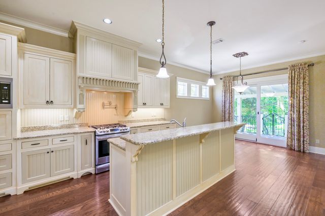 1034 Saint Thomas Court, Rockwall, TX 75087