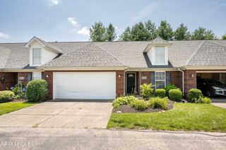 6616 Woods Mill Dr, Louisville, KY 40272